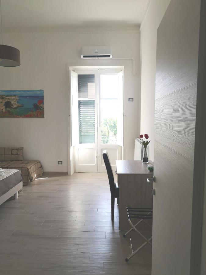 Appartamento Casa Midori Lecce Esterno foto
