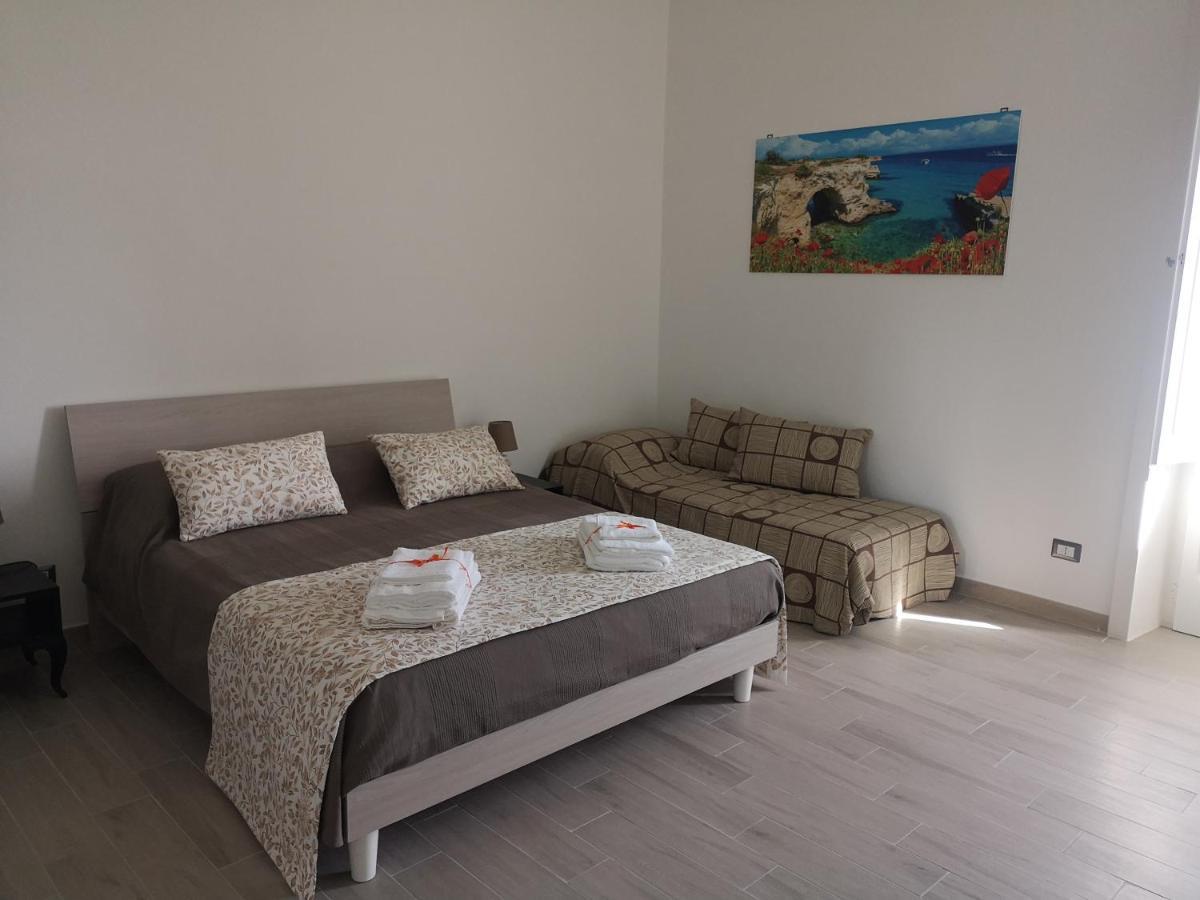 Appartamento Casa Midori Lecce Esterno foto